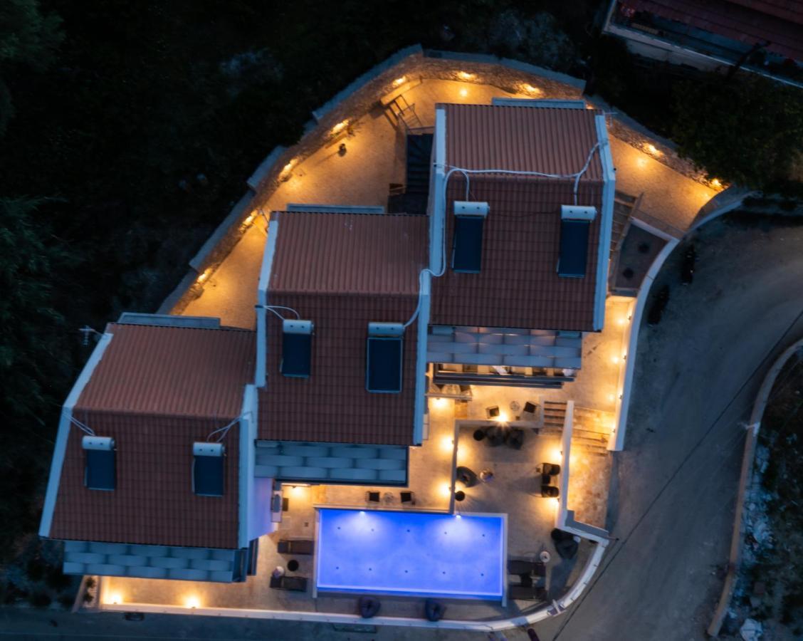Clelia'S And Dione'S Design Studios Swimming Pool Νικιάνα Εξωτερικό φωτογραφία